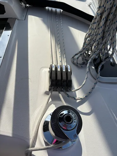 Knot Flyin Yacht Photos Pics 