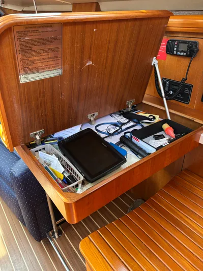 Knot Flyin Yacht Photos Pics 