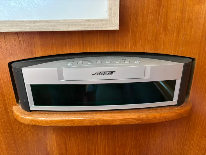 Knot Flyin Yacht Photos Pics 