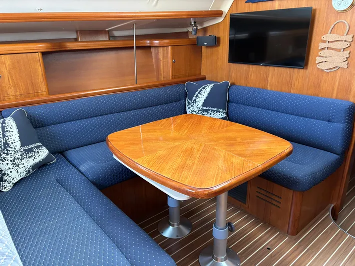 Knot Flyin Yacht Photos Pics 