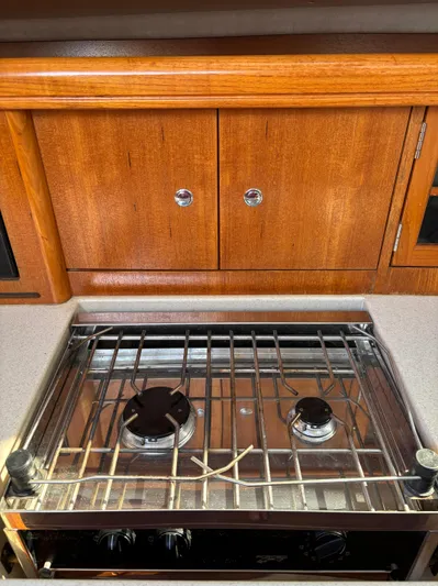 Knot Flyin Yacht Photos Pics 