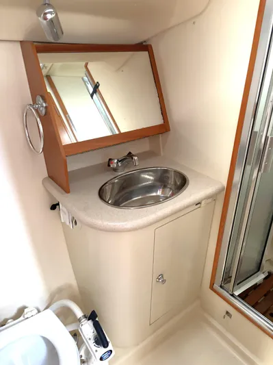 Knot Flyin Yacht Photos Pics 