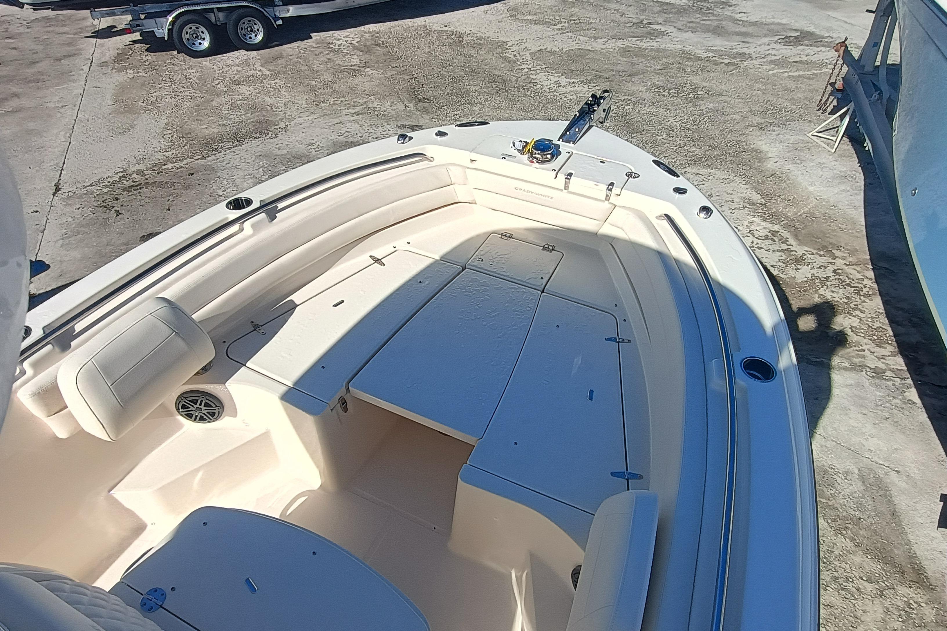 2026 Grady-White Fisherman 236 - Image 15