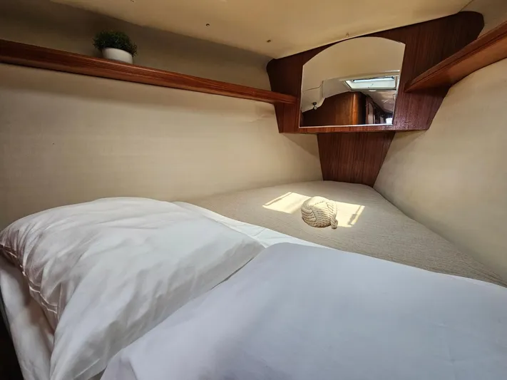 Hold Fast II Yacht Photos Pics 