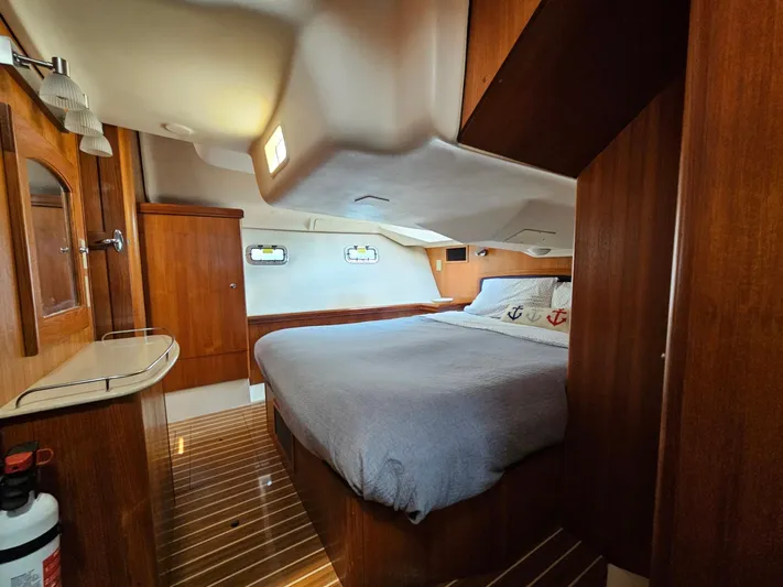 Hold Fast II Yacht Photos Pics 