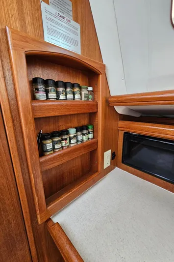 Hold Fast II Yacht Photos Pics 