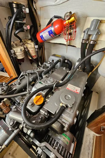 Hold Fast II Yacht Photos Pics 