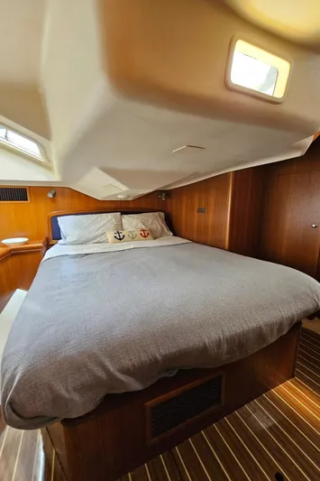 Hold Fast II Yacht Photos Pics 