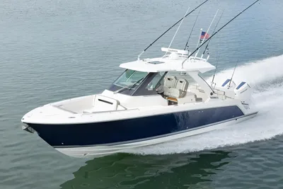 Tiara Yachts 34 LS