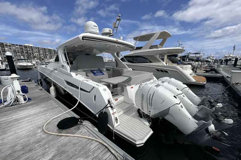 Cinza Yacht Photos Pics Azimut 40 Verve 2020 yacht docked at marina with twin outboard engines.