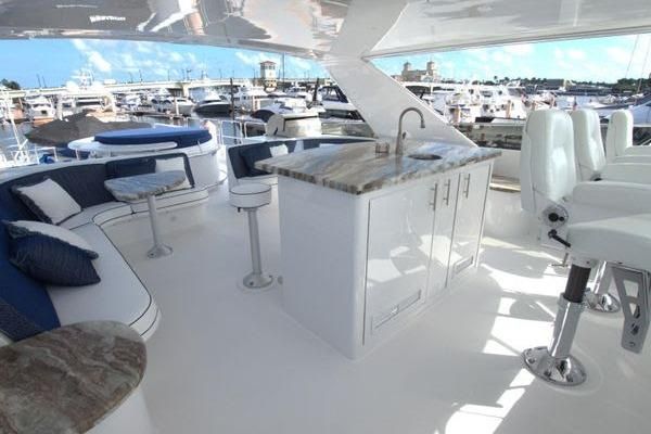 2005 Hatteras 100 