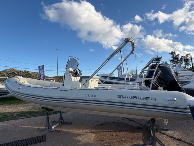 2018 Bombard Sunrider 700