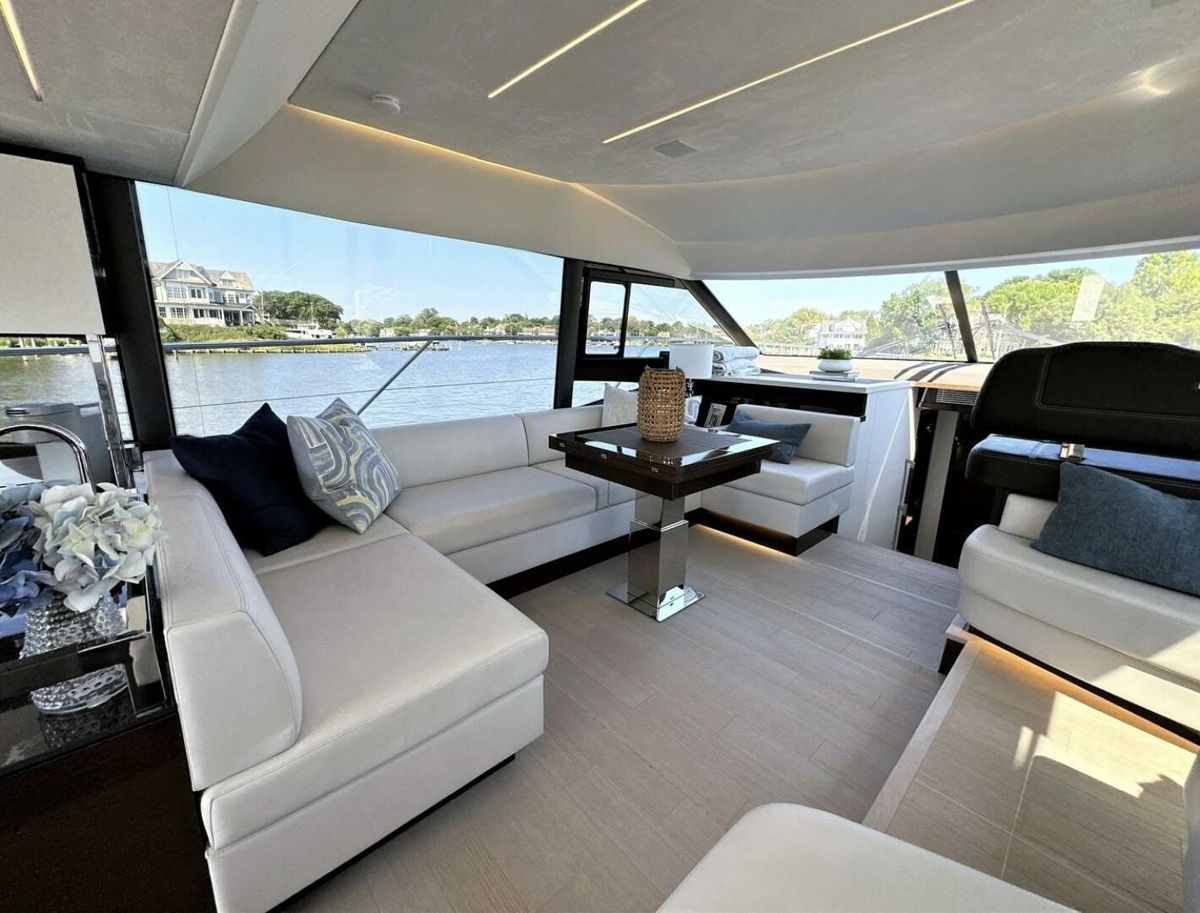 2022 Prestige 59 