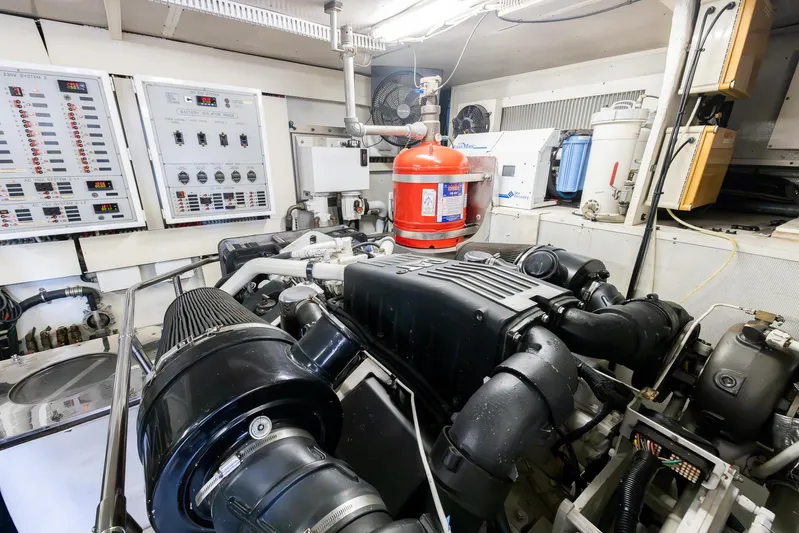 Ocean 1 Yacht Photos Pics 