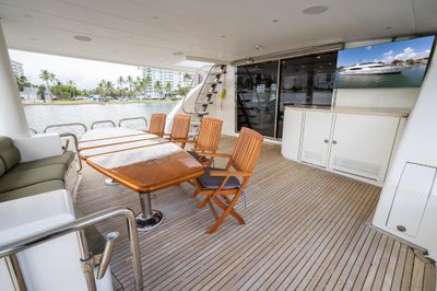 Yacht
