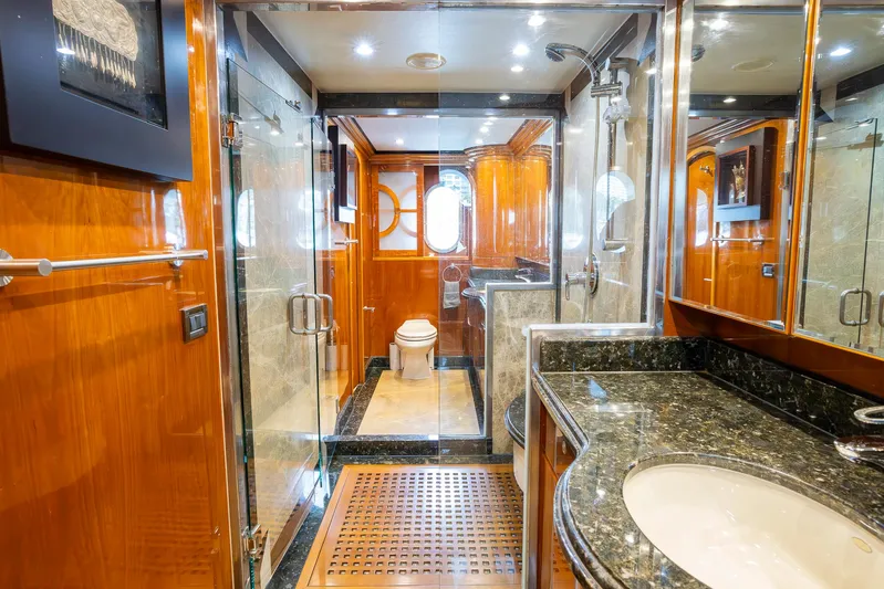 Ocean 1 Yacht Photos Pics 