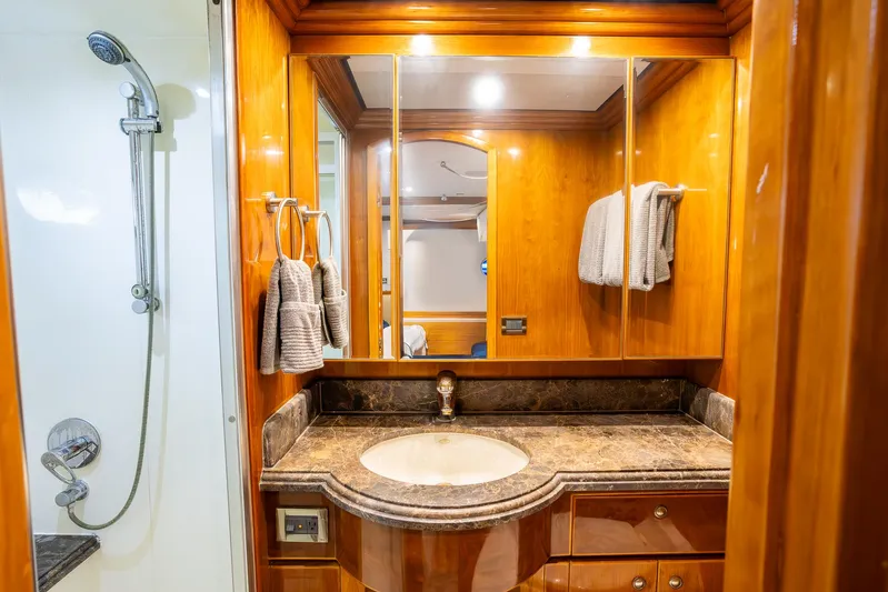 Ocean 1 Yacht Photos Pics 