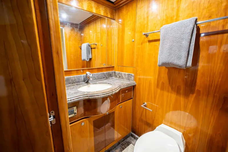 Ocean 1 Yacht Photos Pics 