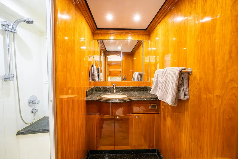 Ocean 1 Yacht Photos Pics 