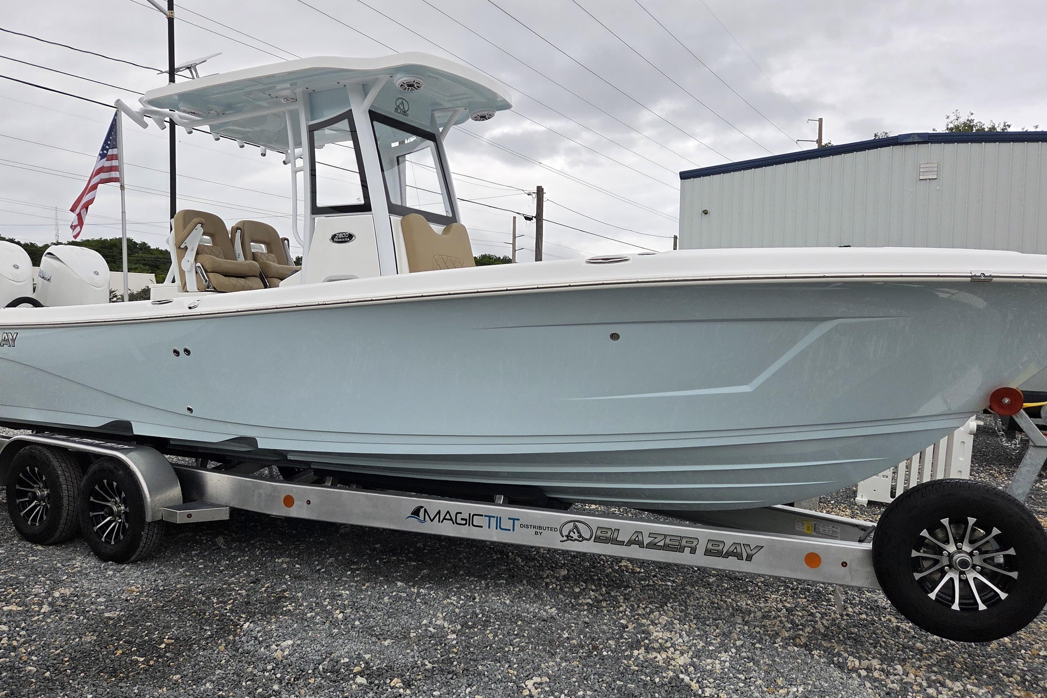 Blazer Bay Makaira 2800