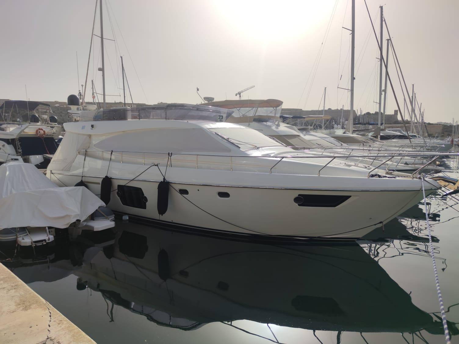 2010 Ferretti Yachts 510