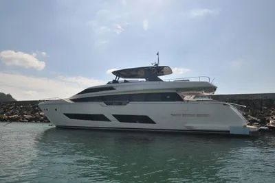 Ferretti Yachts 850
