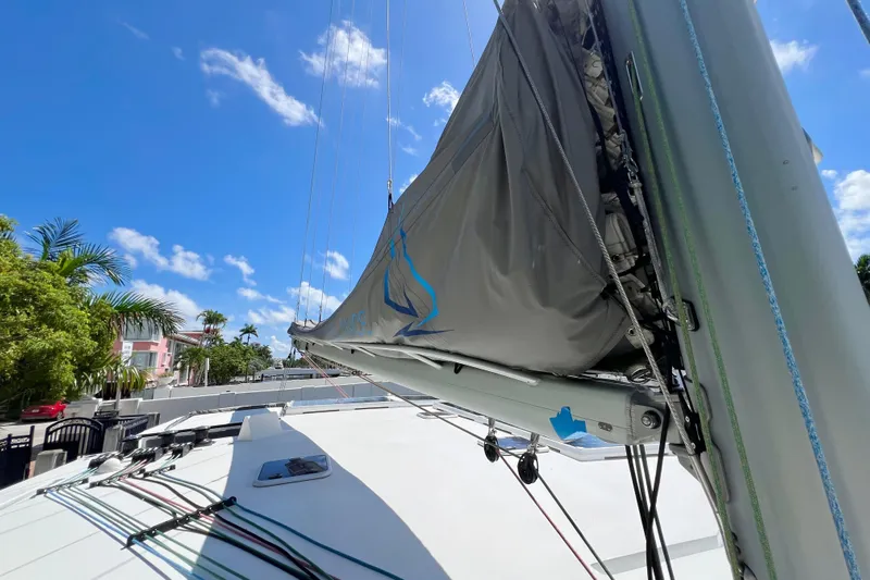 Ke'ala Yacht Photos Pics Sailboat mast and rigging on a 2021 Balance 482 under a clear blue sky.