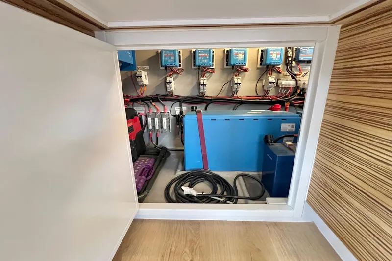 Ke'ala Yacht Photos Pics Electrical system setup in a Balance 482 model, featuring wiring and components, 2021.