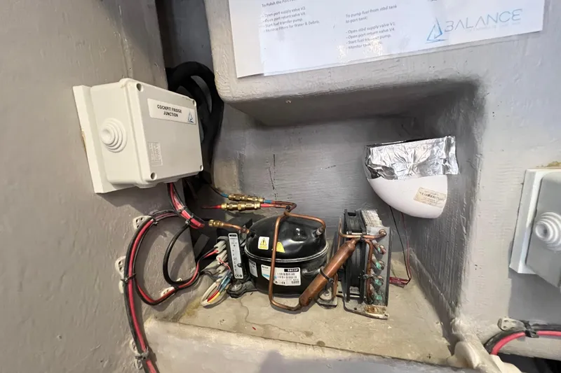 Ke'ala Yacht Photos Pics Electrical components and wiring in a Balance 482 model, 2021 installation.