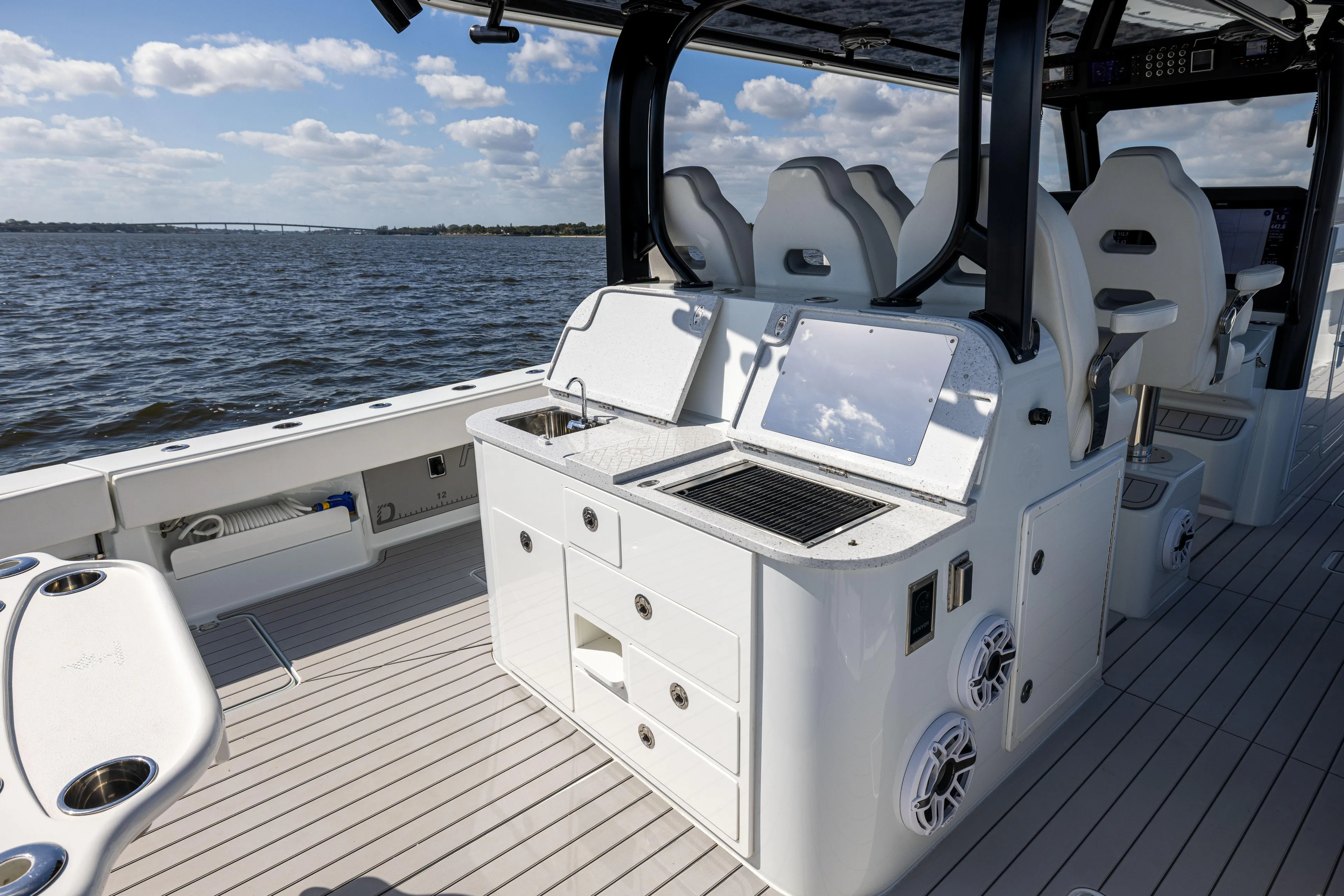 47 Freeman 2022 Yacht Photos Pics Freeman 47 2022 - Exterior Cockpit