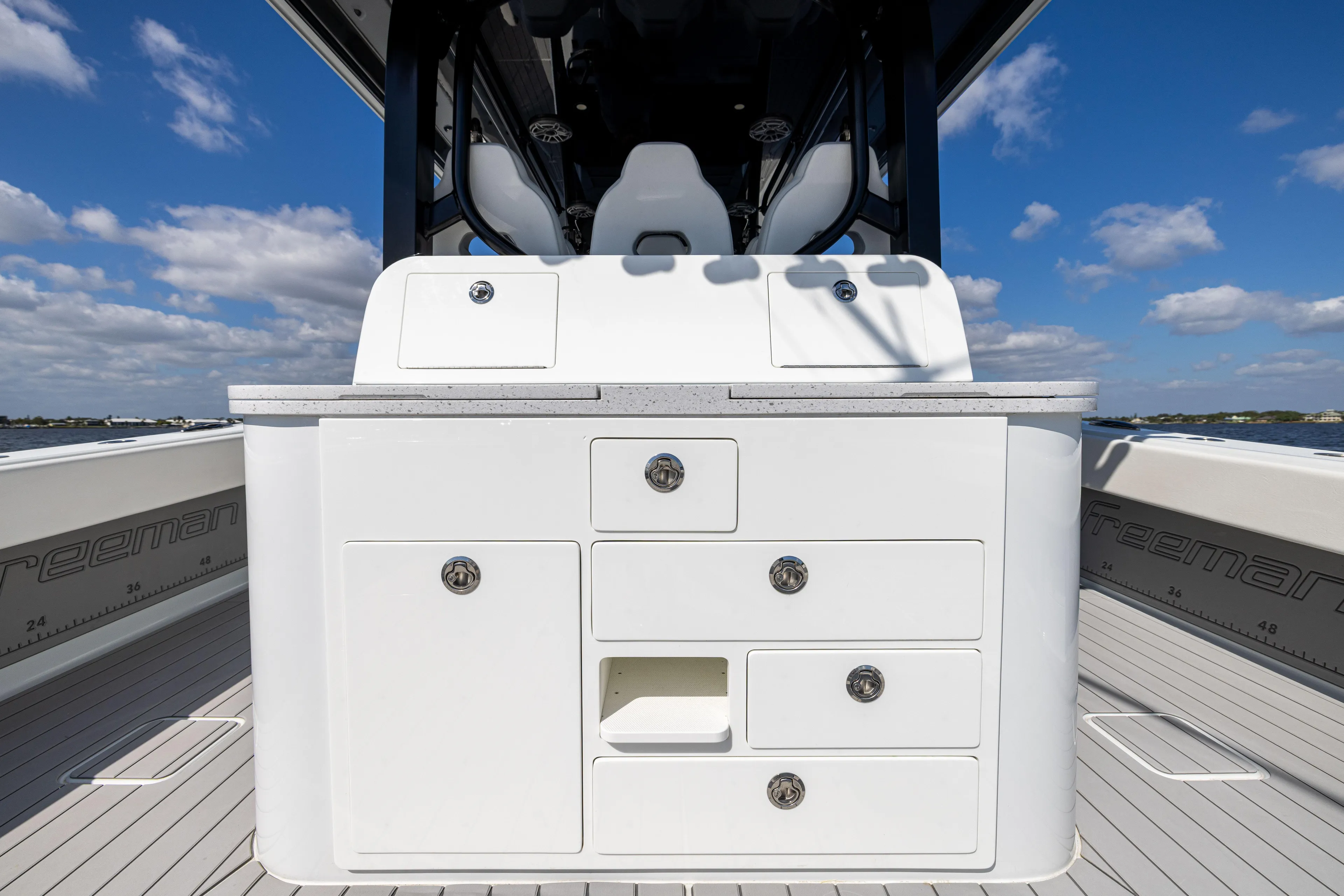 47 Freeman 2022 Yacht Photos Pics Freeman 47 2022 - Exterior Cockpit