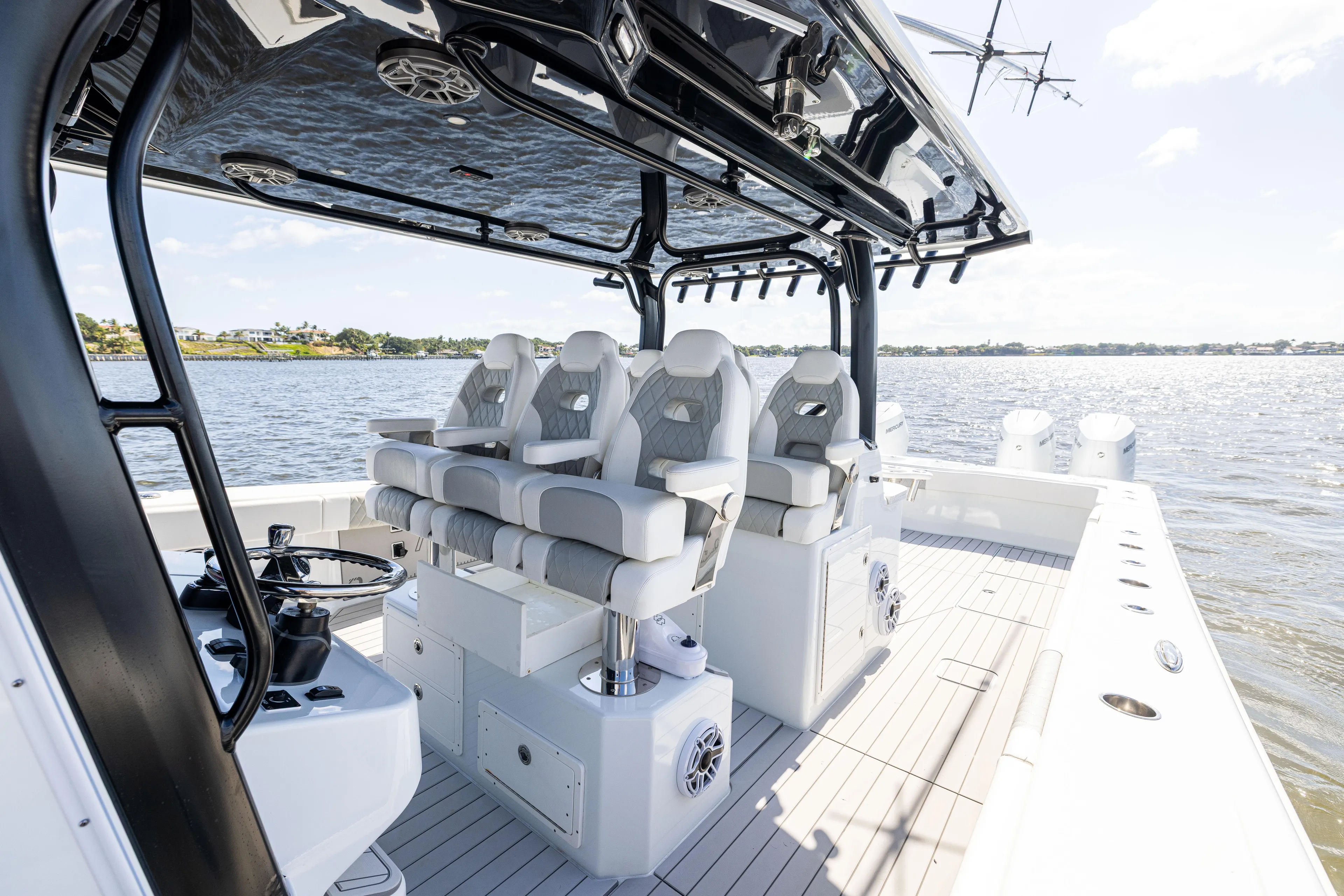 47 Freeman 2022 Yacht Photos Pics Freeman 47 2022 - Exterior Helm