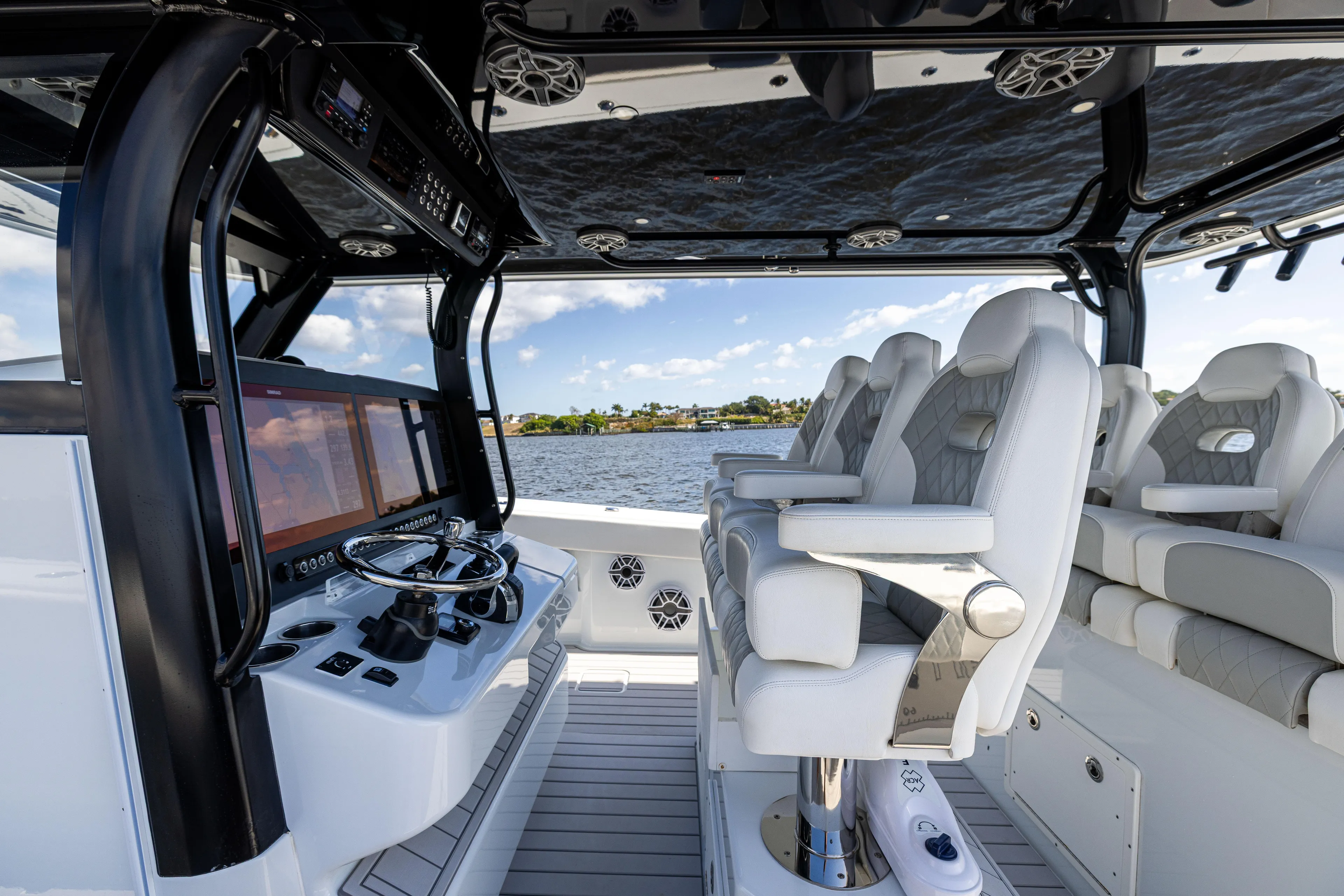 47 Freeman 2022 Yacht Photos Pics Freeman 47 2022 - Exterior Helm