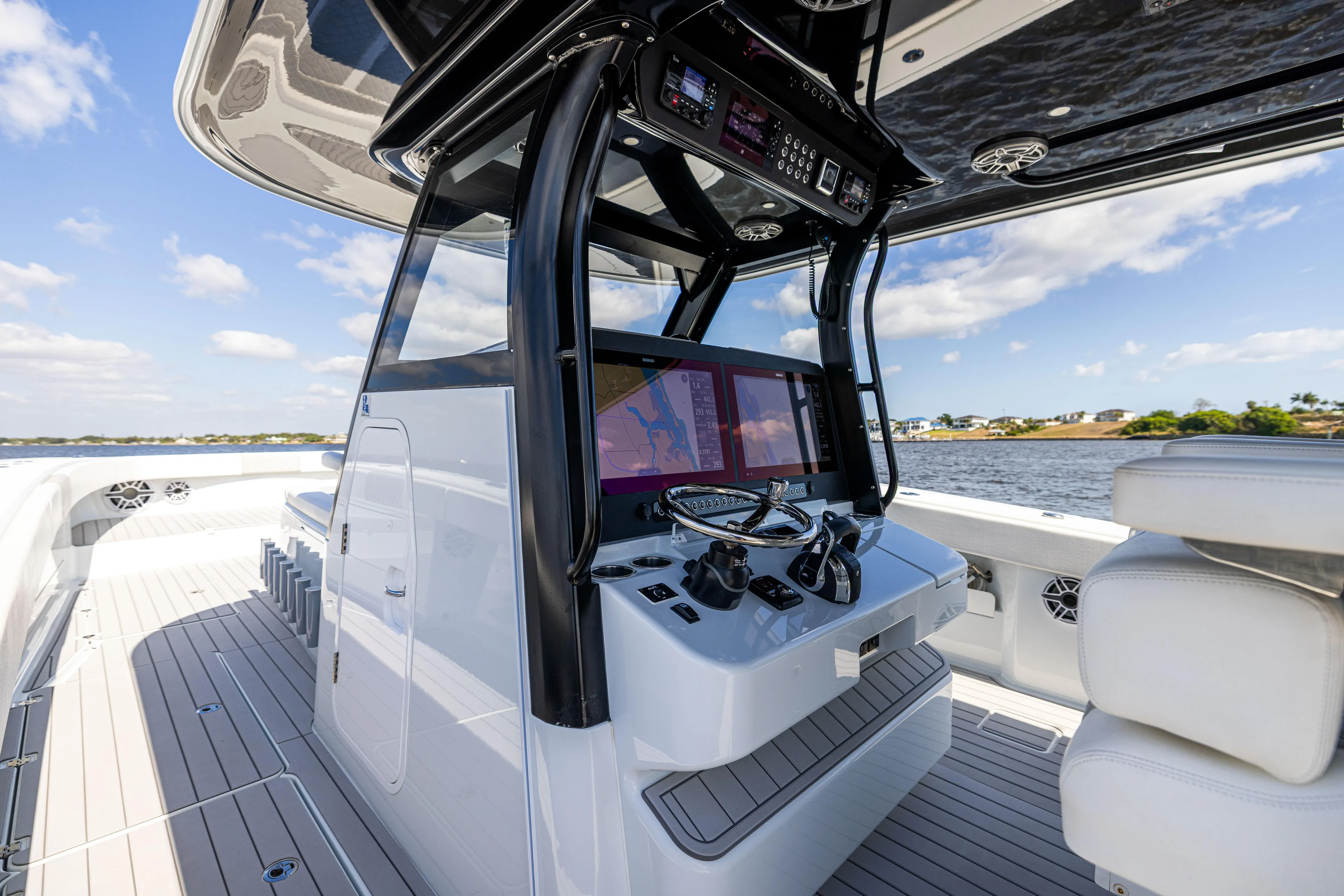 47 Freeman 2022 Yacht Photos Pics Freeman 47 2022 - Exterior Helm