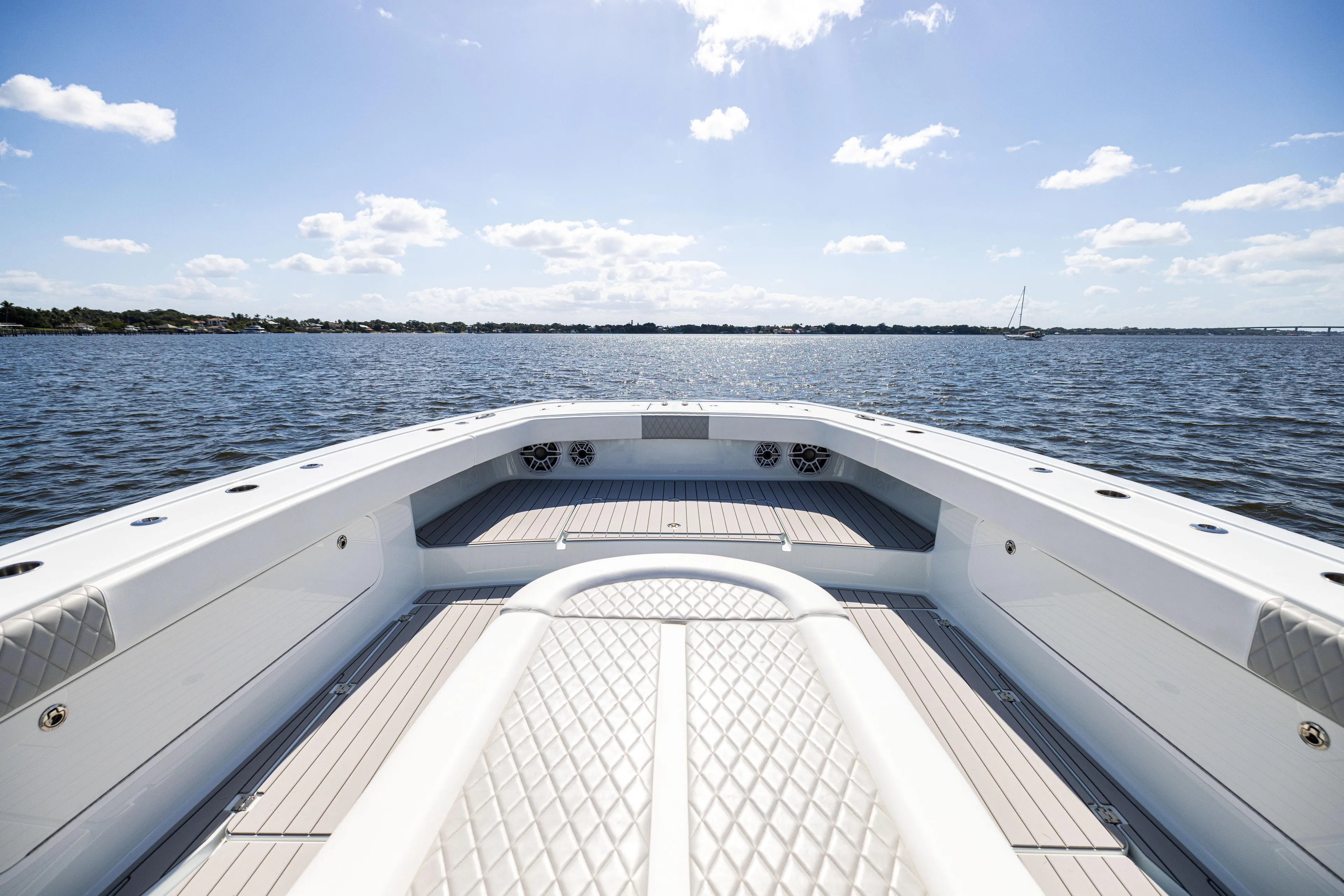 47 Freeman 2022 Yacht Photos Pics Freeman 47 2022 - Exterior Bow