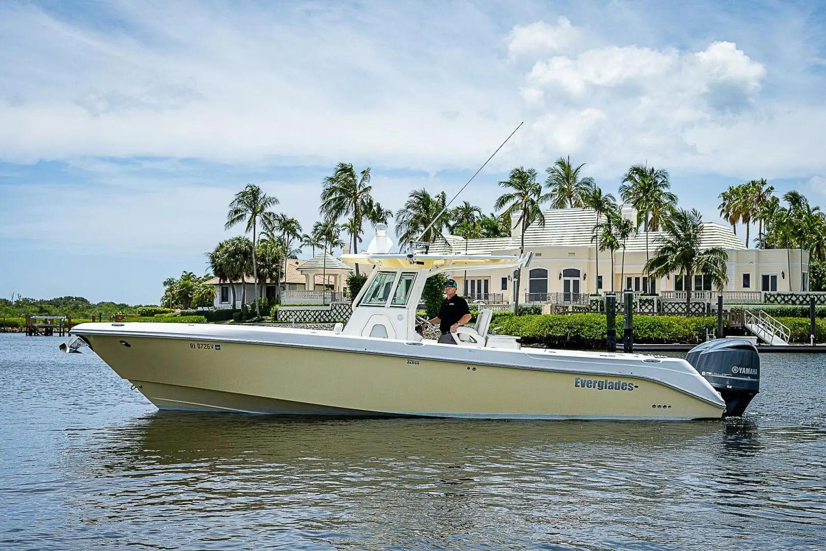 2010 Everglades Center Console Barche a console centrale in vendita