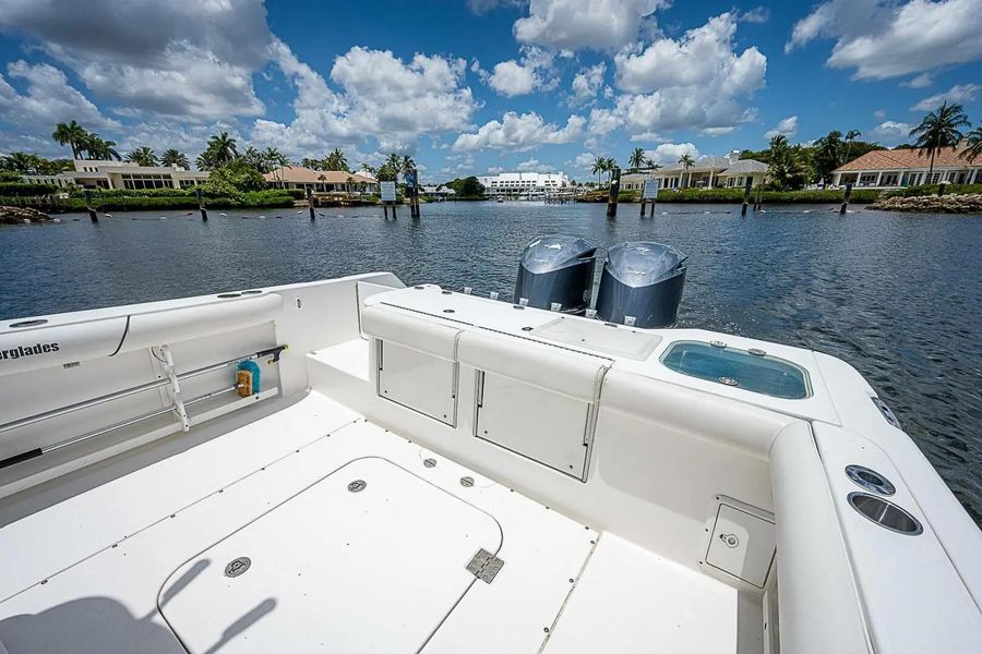 2010 Everglades Center Console