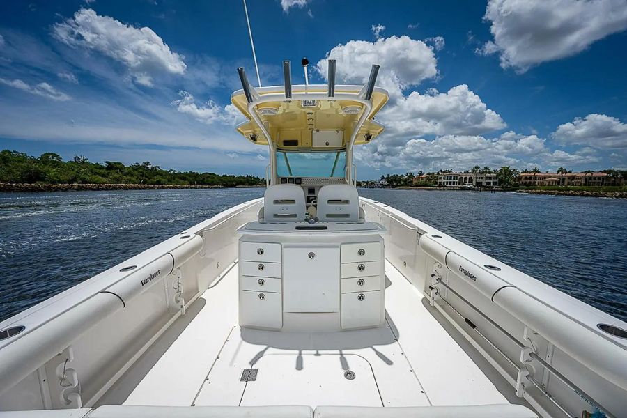 2010 Everglades Center Console