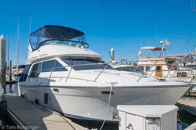 Bayliner 3788 Command Bridge Motoryacht