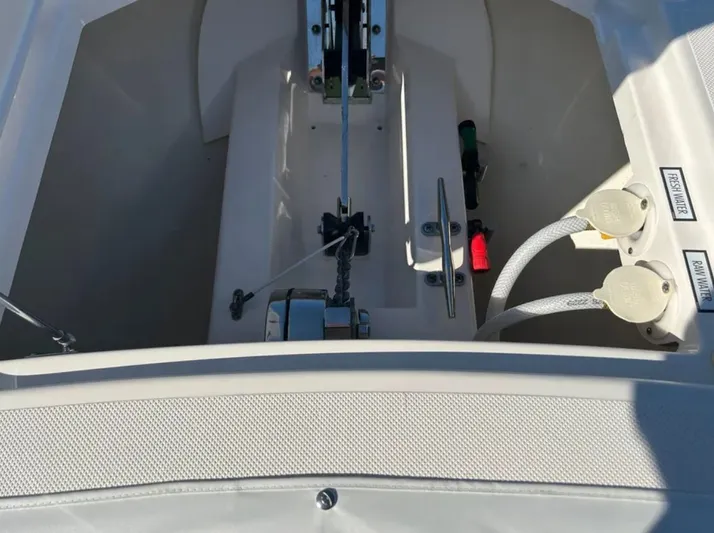 "ahhh Nice" Yacht Photos Pics 2018 Pursuit S 368 Sport boat system with water connections.