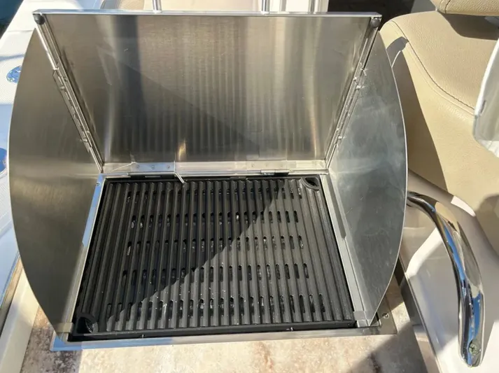 "ahhh Nice" Yacht Photos Pics Grill on a 2018 Pursuit S 368 Sport boat.