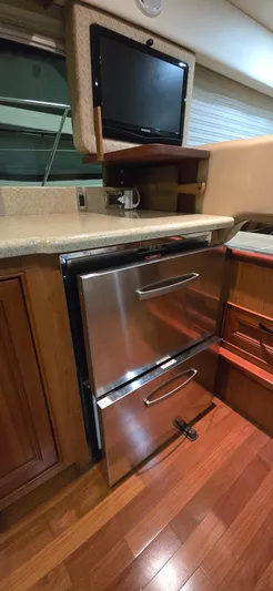 Mano 1 Yacht Photos Pics 