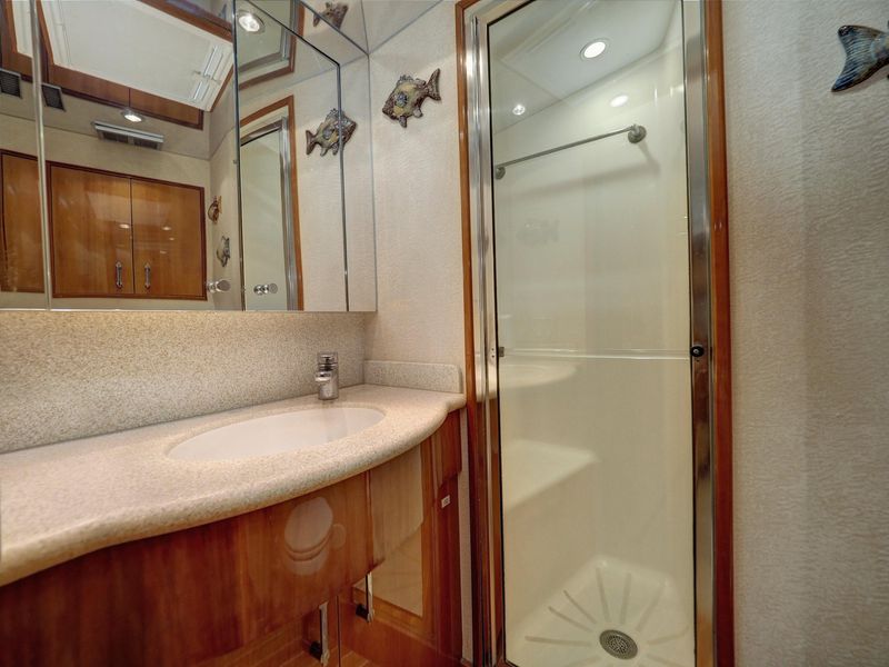2004 Hatteras 54 Convertible
