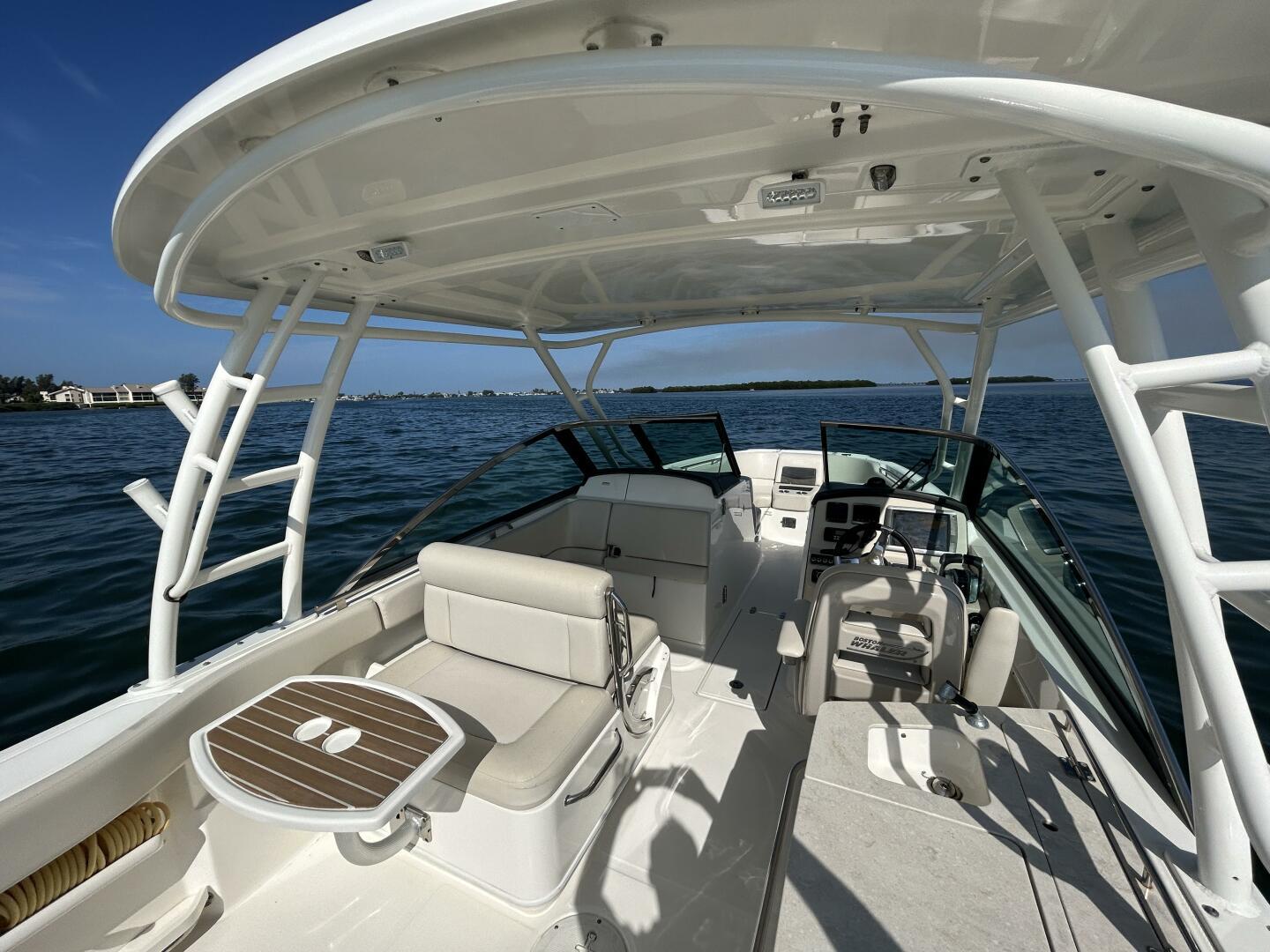 2014 Boston Whaler 270 Vantage Dual Console for sale - YachtWorld