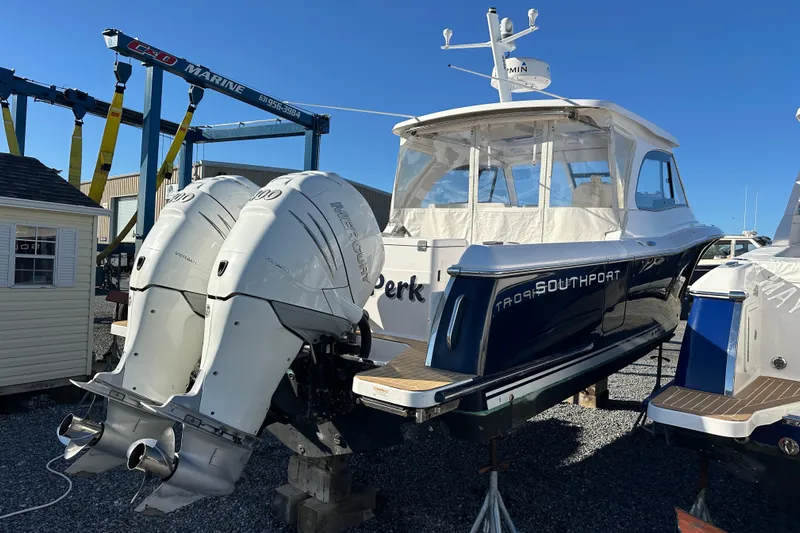  Yacht Photos Pics 2020 Southport 33DC boat with twin Mercury outboard engines on display.