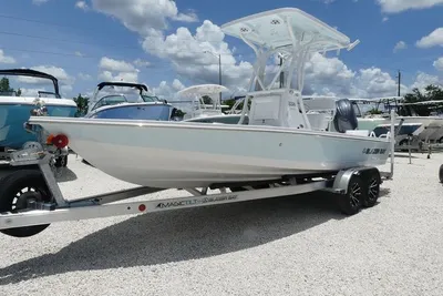 Blazer Bay 2200 Fisherman