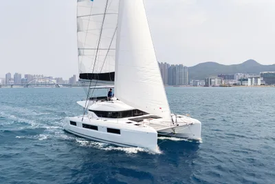 Lagoon 51