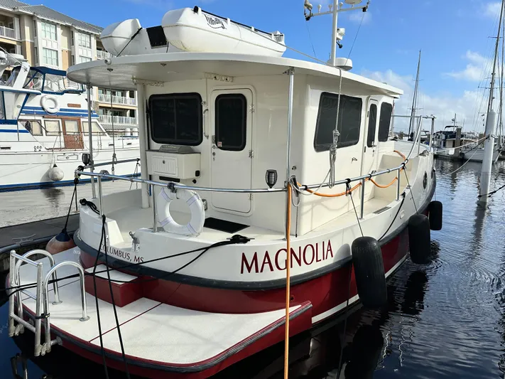 Magnolia Yacht Photos Pics 