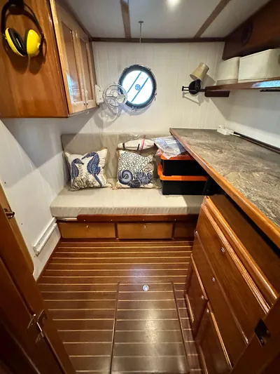 Magnolia Yacht Photos Pics 