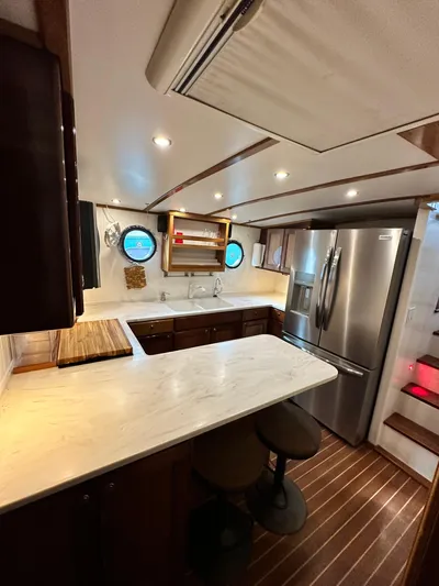 Magnolia Yacht Photos Pics 